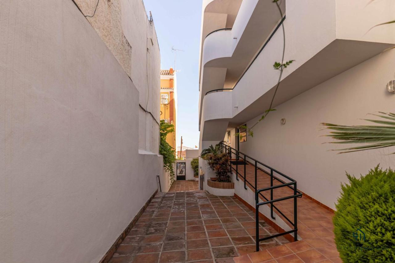 Apartamento En La Playa En Paseo Maritimo Малага Екстериор снимка
